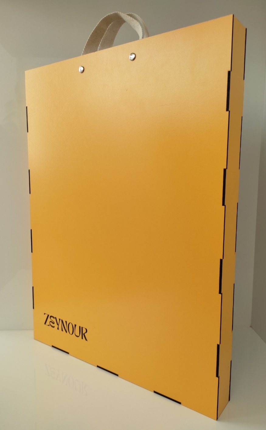 تخته شاسی زینور